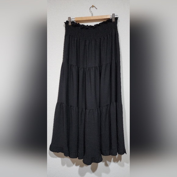Max Studio Black Tiered Maxi Skirt Ruched Waist Size L - Picture 2 of 12